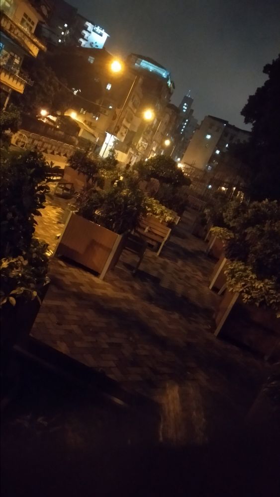 Grad polako tone u san... Foto: Vladimir Tasić, privatna arhiva