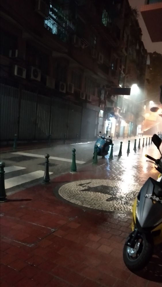 Nebo je rešilo da očisti grad... Foto: Vladimir Tasić, privatna arhiva