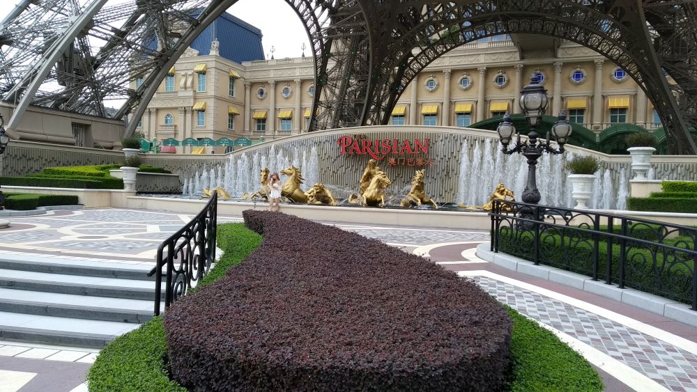 "Azijski Pariz"; Foto: Vladimir Tasić, privatna arhiva