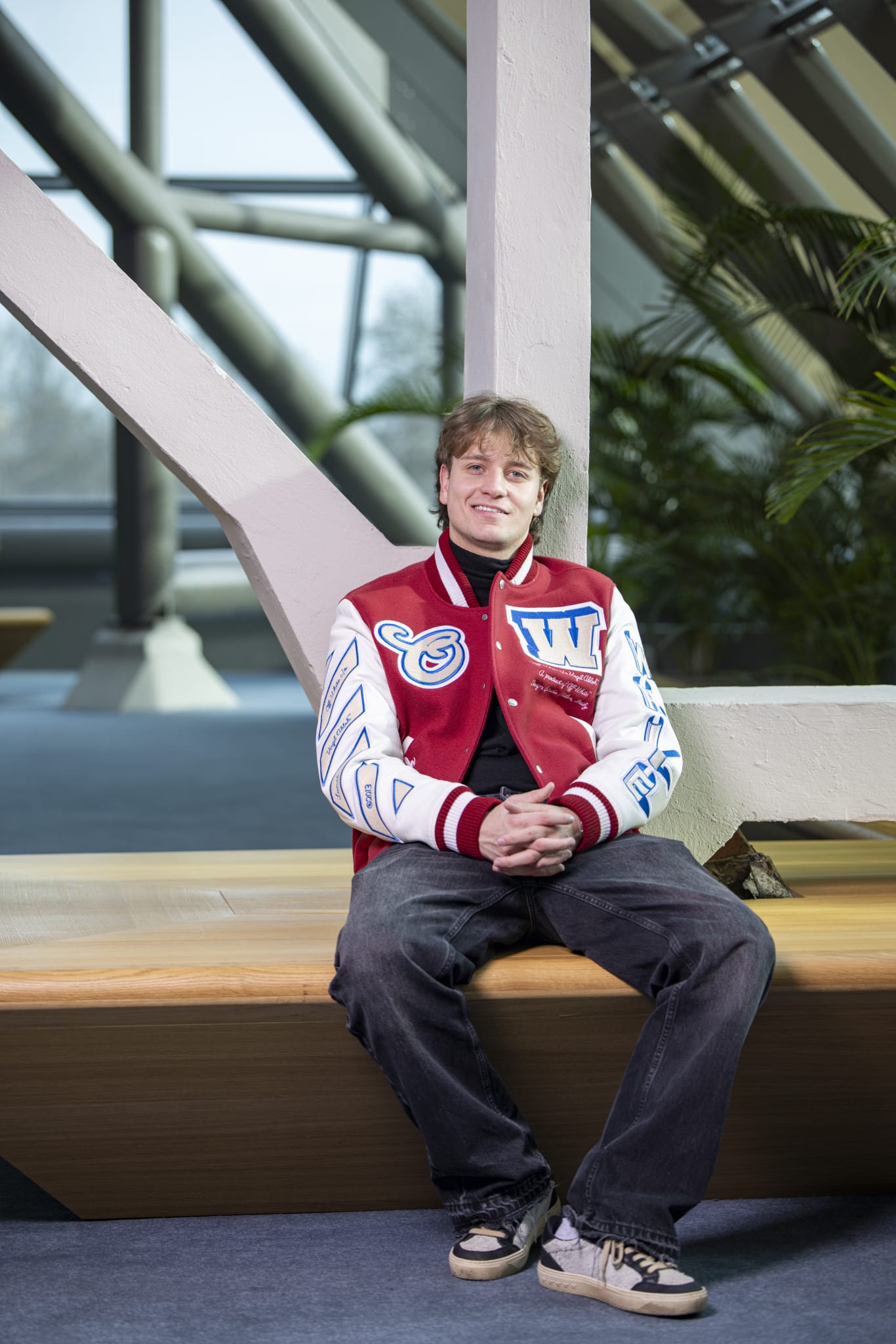 Od prvog honorara kupio je roditeljima auto; Foto: Na moj način