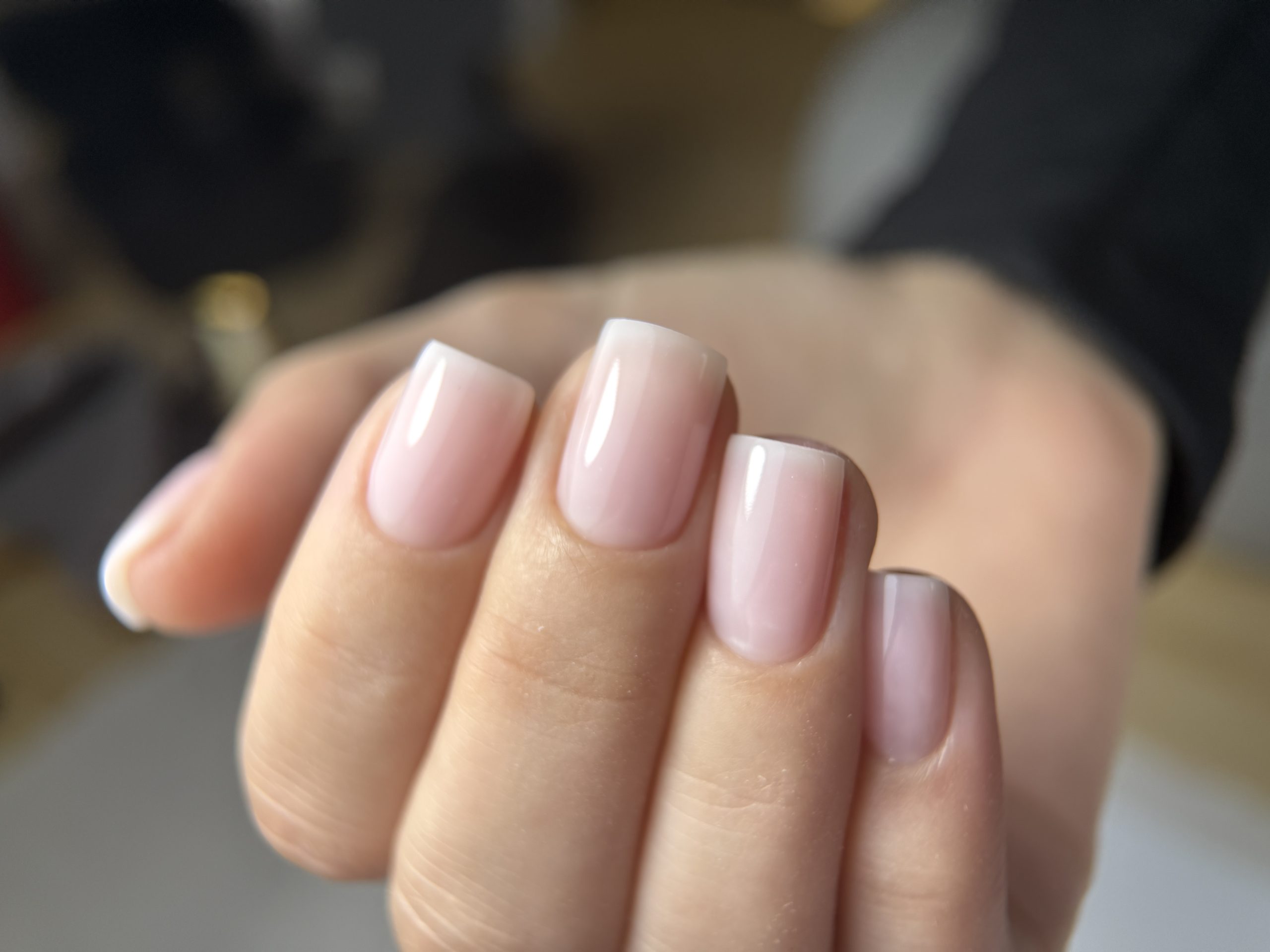 Nežne, mlečno-roze boje su sinonim za eleganciju. Foto: Aleksandra Vitanov, privatna arhiva