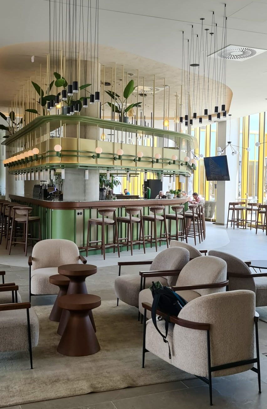 Enterijer hotela Novotel Zagreb stvara opuštenu i prijatnu atmosferu... Foto: Na moj način/Marija 