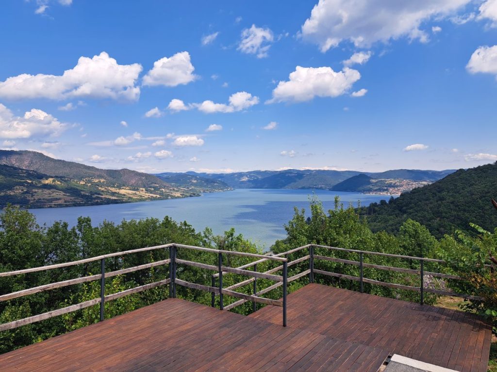 Pogled “puca“ u daljinu... Foto: Eva Čubrović, privatna arhiva