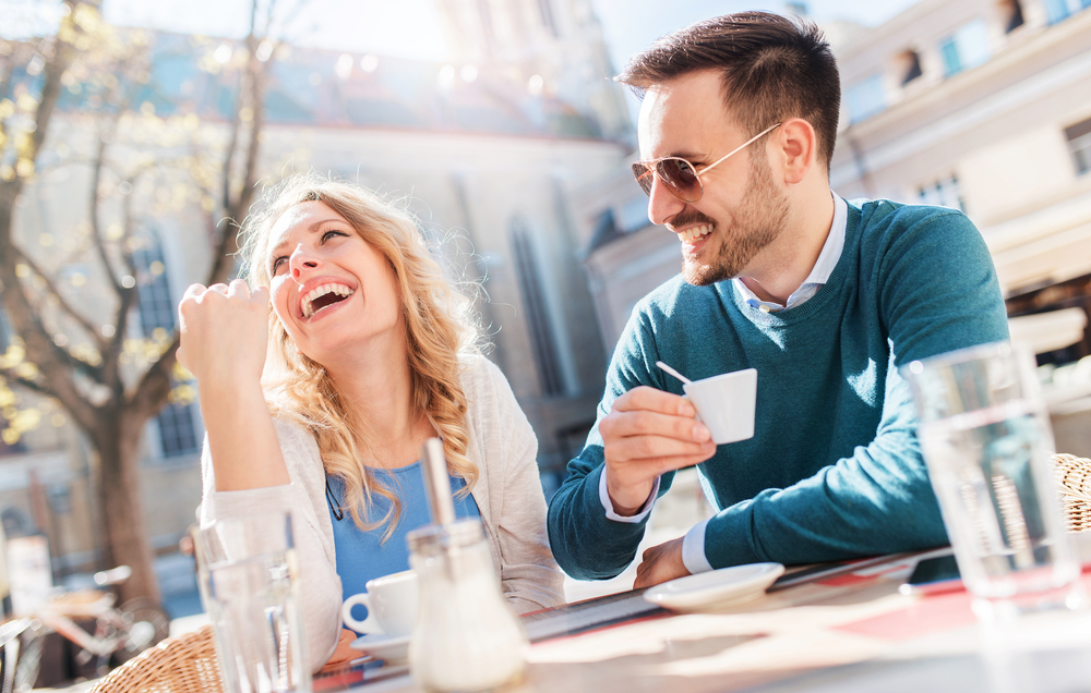 Stare ljubavi ponovo kucaju na vrata... Foto: Shutterstock.com/Bobex-73, ilustracija